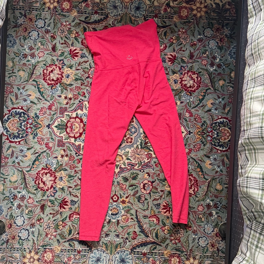 Beyond Yoga Spacedye Bright Pink Maternity Leggings - Picture 4 of 5